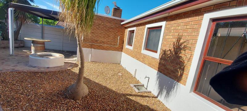 To Let 2 Bedroom Property for Rent in Vredekloof East Western Cape